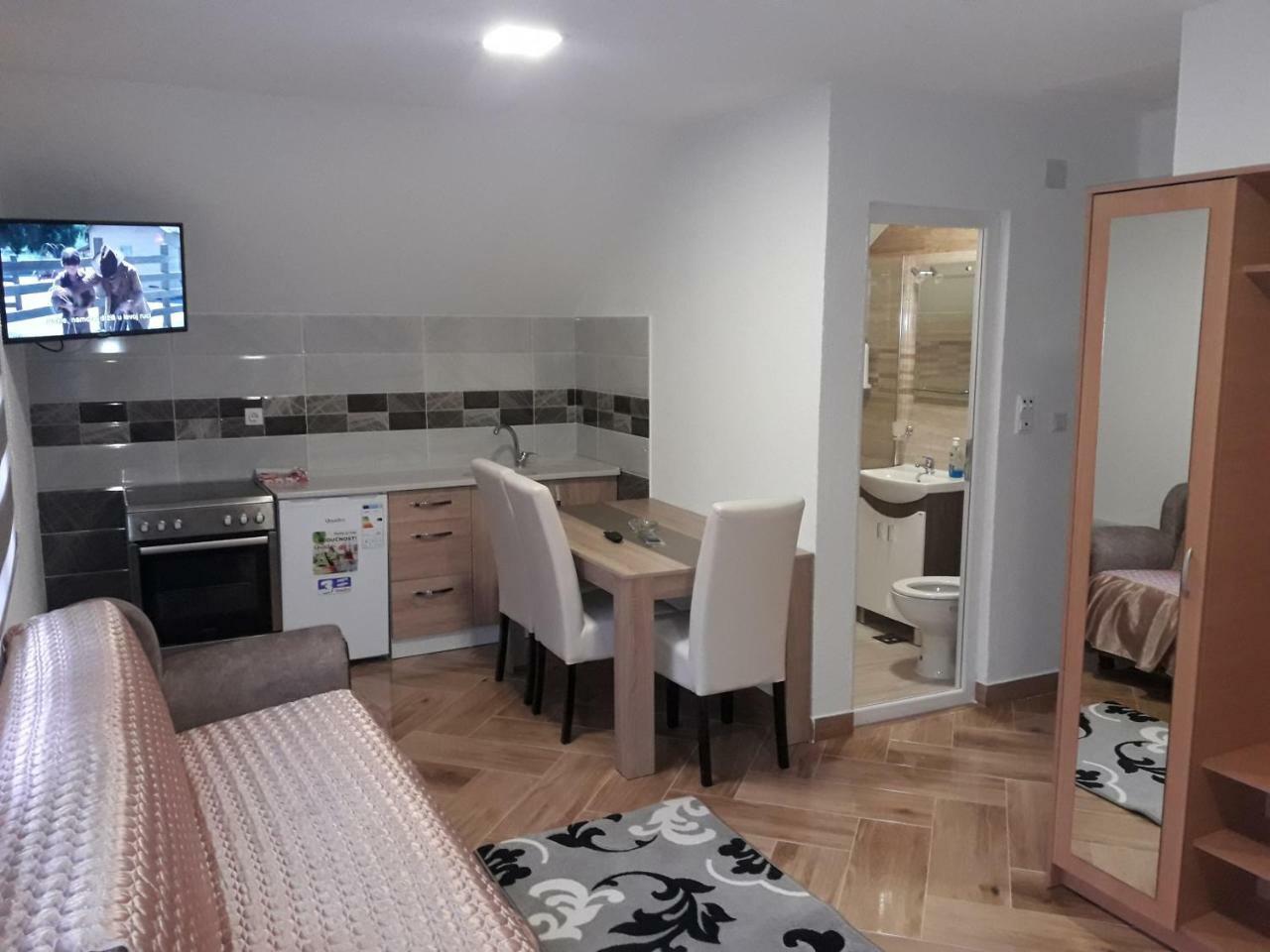 Vuceljic Rooms แอนดริเจวิกา ภายนอก รูปภาพ